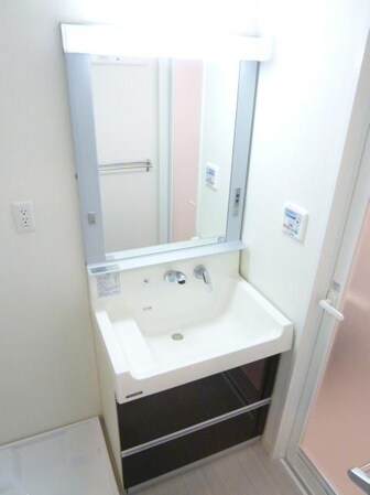 アン・ボルヌの物件内観写真